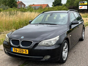 BMW 5-serie Touring 520i Business Line Edition I Airco El. pakket Leder Audio/CD Navi LMV 17