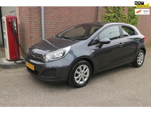 Kia Rio 1.2 CVVT Comfort Pack zeer nette en goede auto