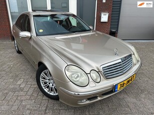 Mercedes-Benz E-klasse 320 Avantgarde / Pano / Navi / PDC /