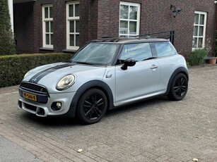 MINI Cooper KINGS CROSS (bj 2017)