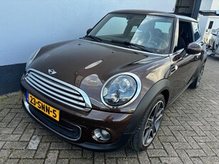 Mini Mini 1.6 One Red Hot - Climate Control