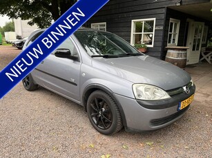 Opel Corsa 1.4-16V Njoy Automaat (bj 2003)