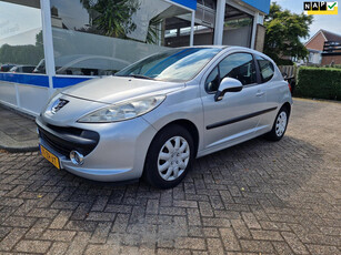 Peugeot 207 1.6 VTi XS met trekhaak