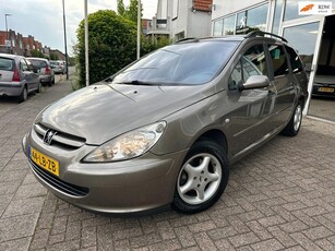 Peugeot 307 SW 1.6 16VAut7 PersoonTrekhaakPano