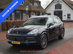 Porsche Cayenne 3.0 CHRONO ADAP.CRUISE PANODAK/360*CAMERA