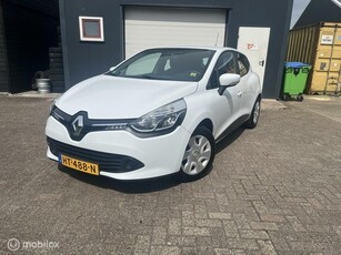 Renault Clio 0.9 TCe Bj 2015 slechts 111000 km!! Nieuwe apk