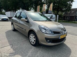 Renault Clio Estate 1.6-16V Dynamique Automaat