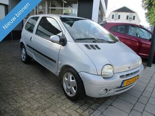 Renault Twingo 1.2-16V Initiale (bj 2003)