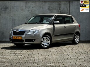 Skoda Fabia 1.6-16V Ambition Airco Cruise Elektr.