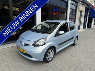 Toyota Aygo 1.0-12V + 5-DEURS/NW APK (bj 2006)