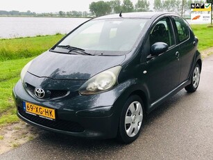 Toyota Aygo 1.0-12V + 5-Drs Automaat Stuurbekrachtiging