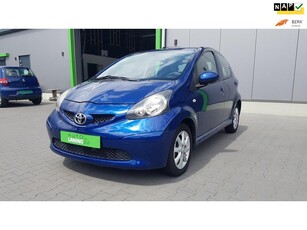 Toyota Aygo 1.0-12V + Centrale vergrendeling met afst.bed.