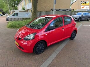 Toyota Aygo Airco / Nieuw APK / 5 deurs / 112.000 km /