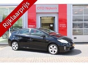 Toyota Prius 1.8 Business Met solarroof! (bj 2013)