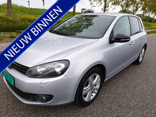 Volkswagen Golf 1.2 TSI ** 5 DRS ** Leder ** Airco ** Cruise ** PDC ** Winterpakket