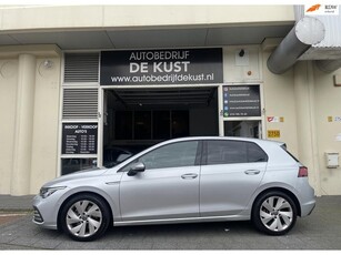 Volkswagen GOLF 1.5 eTSI DSG 2021 Pano IQ Drive