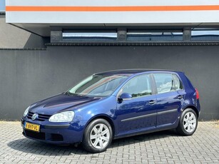 Volkswagen Golf 1.6 FSI Comfortline / Geinig voor weinig