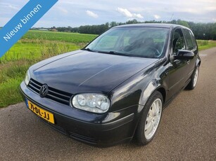 Volkswagen Golf 1.6SR (bj 1999)