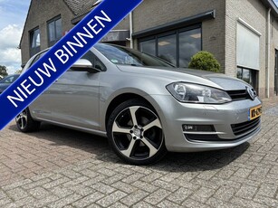 Volkswagen Golf 5DRS 1.2 TSI Comfortline 18