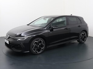 Volkswagen Golf 8 R-Line-Edition 1.5 eTSI 85 kW / 116 pk