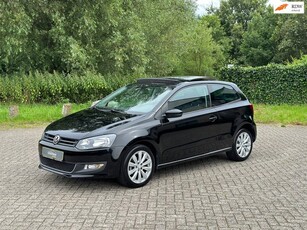 Volkswagen Polo 1.2 High Line PANORAMADAK I PDC I NAVI I