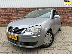 Volkswagen Polo 1.4-16V Comfortline AircoCruiseNAP