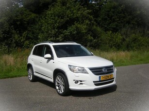 Volkswagen Tiguan 1.4 TSI 4Motion . R-Line . Panodak . 150