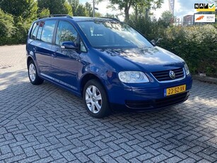 Volkswagen Touran 1.6-16V FSI Business