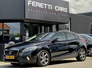 Volvo V40 Cross Country 1.6 D2 MOMENTUM. AIRCO LED LMV PDC