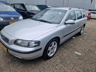 Volvo V70 2.4 diesel automaat rijd super (bj 2002)