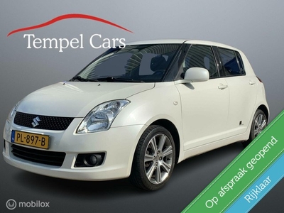 Suzuki Swift 1.3 Black&white Edition, Navi, nieuwe APK.