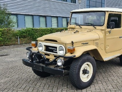 TOYOTA LANDCRUISER BJ40 1977