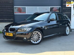 BMW 3-serie Touring 320i Business Line M Sport Panodak Navi