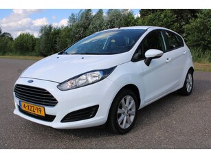 Ford Fiesta 1.0 Style 5 Deurs Airco Navigatie Trekhaak