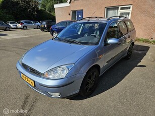 Ford Focus Wagon 1.6-16V Ghia