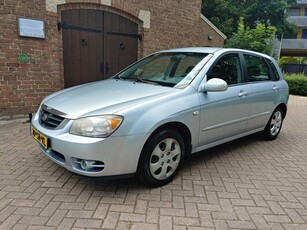 Kia Cerato 1.6-16V LX 5 Drs Airco/Strbkr (bj 2005)