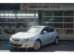 Opel Astra 1.6 Cosmo met trekhaak!