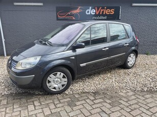 Renault Scénic 2.0-16V Privilège Luxe