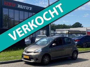 Toyota Aygo 1.0 VVT-i Dynamic Orange Navigator airco 4-deurs