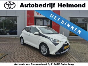 Toyota Aygo 1.0 VVT-i x-play limited Apple