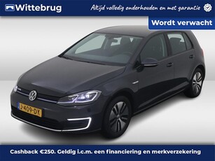 Volkswagen e-Golf E-DITION Warmtepomp / Navigatie /