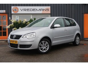 Volkswagen Polo 1.4-16V Turijn (bj 2005)