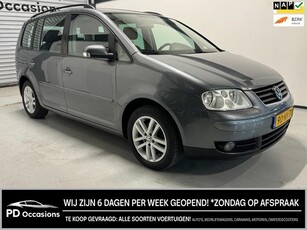 Volkswagen Touran 2.0-16V FSI Trendline 7 Pers. Cruise