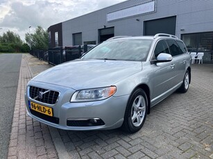 Volvo V70 2.5T Summum ORG. NED , YOUNGTIMER