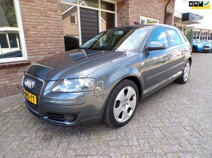 Audi A3 Sportback 1.6 Attraction Automaat / Clima