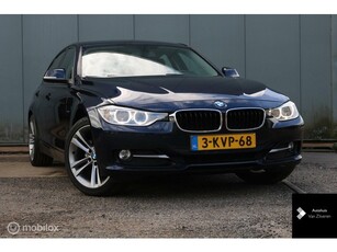 BMW 3-serie 316i High Executive {LEDER - LUXE}