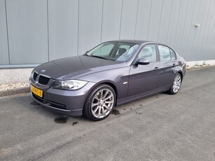 BMW 3-serie 320i Executive (bj 2005, automaat)