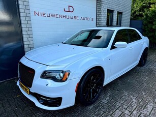 Chrysler 300C 6.4 V8 HEMI SRT-8, 63.526km! full option!