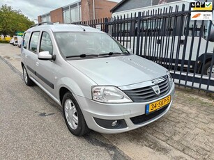 Dacia Logan MCV 1.6-16V Blackline ( airco) NAP Certificaat