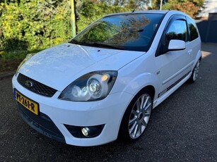 Ford Fiesta 2.0-16V ST 2007 150pk airco xenon